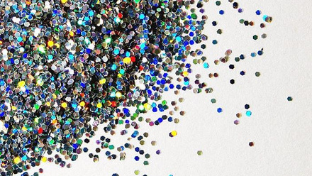 12140_glitter_close_up_282386_crop.jpg